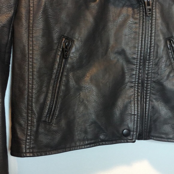 Blank NYC Moto Jacket Women’s Small Black Vegan Faux Leather Grunge Zippers Goth - Picture 7 of 17